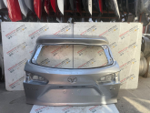 Toyota Corolla cros arka bagaj kapağı (az hasarlı)