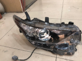 Oto Çıkma Parça / Toyota / Auris / Far & Stop / Sağ Ön Far / Çıkma Parça 