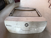 SKODA OCTAVİA ÇIKMA ORJİNAL BAGAJ KAPAĞI KD3