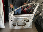 Oto Çıkma Parça / Renault / Laguna / Kaporta & Karoser / Sağ Ön Kapı / Çıkma Parça 