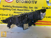 Oto Çıkma Parça / Renault / Megane / Far & Stop / Sağ Ön Far / Çıkma Parça 