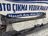 Oto Çıkma Parça / Renault / Megane / Oto Cam / Ön Cam Izgarası / Çıkma Parça 