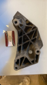 038199207J vw bora 1.6 1.9 motor kulağı bağlantı braketi