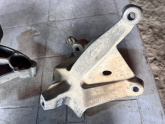 Oto Çıkma Parça / Renault / R 5 / Motor / Takozu & Kulağı / Çıkma Parça 