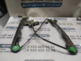 Oto Çıkma Parça / Ford / Focus / Oto Cam / Cam Krikosu / Çıkma Parça 