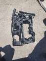 VOLKSWAGEN GOLF 7 ÖN TAMPON SOL BRAKETİ 5G0807723