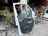 Oto Çıkma Parça / Renault / Master / Kaporta & Karoser / Sol Ön Kapı / Çıkma Parça 