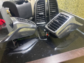 Oto Çıkma Parça / Porsche / Panamera / Kalorifer / Kalorifer Izgarası / Çıkma Parça 