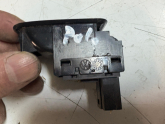 Oto Çıkma Parça / Volkswagen / Polo / Oto Cam / Cam Düğmesi / Çıkma Parça 