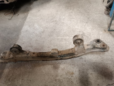 Oto Çıkma Parça / Hyundai / Elantra / Alt Takım / Travers / Çıkma Parça 