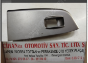 HYUNDAİ H100 CAM DÜĞME ÇERÇEVESİ SAĞ TEKLİ