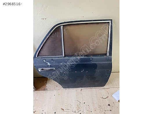 MERCEDES W123 ORJİNAL SAĞ ARKA KAPI ÇIKMA TEMİZ