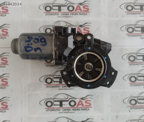 HYUNDAİ İX35 SAĞ ÖN KAPI CAM  MOTORU 402390B