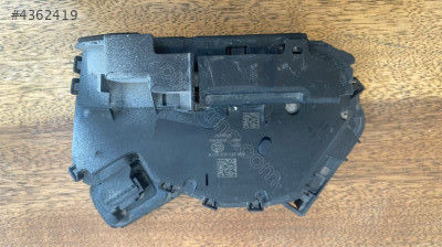 VOLKSWAGEN TİGUAN 2018- KAPI KİLİDİ 5TA839015K