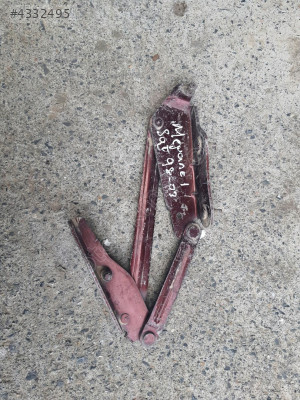 RENAULT MEGANE 1 BAGAJ MENTEŞESİ SAĞ TRAF