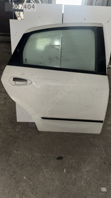 Fiat linea beyaz hatasız sağ arka kapı