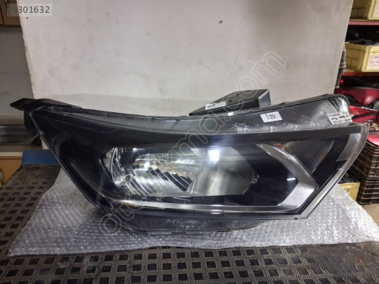 HYUNDAİ İ20 SAĞ ÖN FAR ORİJİNAL ÇIKMA 2020-2024