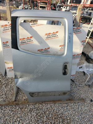Fiat Fiorino sağ sürgülü kapı orijinal çıkma