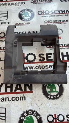 5K1858367 vw golf 6 ön göğüs sol kaplama