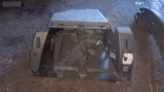 Citroen C4 torpido gözü raf