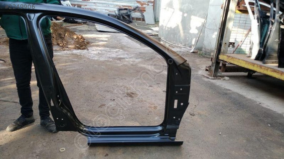 VOLKSWAGEN GOLF 2008 2012 SAĞ ÖN KAPI MARŞPİYEL 5K4809836