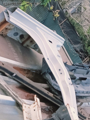 Renault Megane 3 sağ orta direk