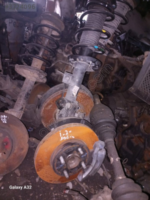 HYUNDAİ İ20 SAĞ ÖN TAŞIYICI 05366077016