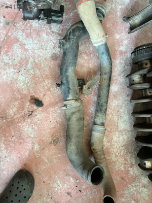 İSUZU NPR 75 İNTERCOOL BORUSU