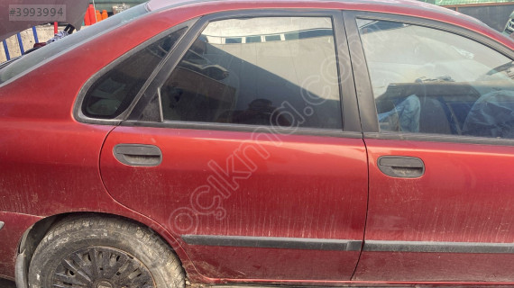 Volvo s40 çıkma hatasız sağ arka kapı