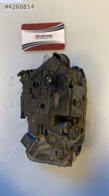 5N0839015D Skoda Fabia 2011 sol arka kapı kilidi