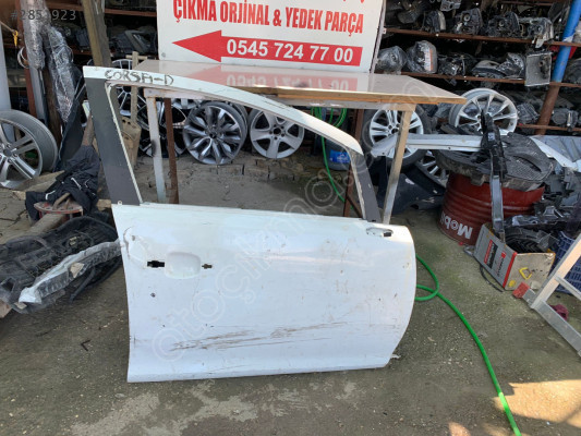 Opel Corsa D sağ ön kapı