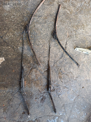 PEUGEOT 307 ÖN SİLECEK KOLU TAKIMI ÇIKMA ORJİNAL