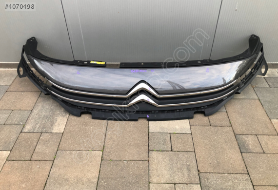 Citroen Berlingo Modeli İçin Ön Panjur Çıkma Parçası