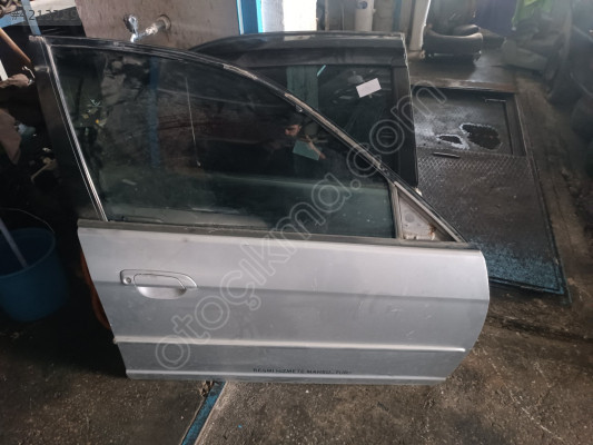 Honda VTEC sağ ön kapı