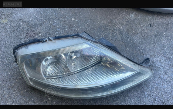 Citroën C3 sağ ön far