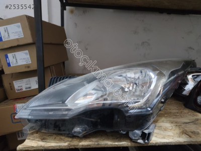 Peugeot 3008 Modeli İçin Sol Ön Far Çıkma Parçası