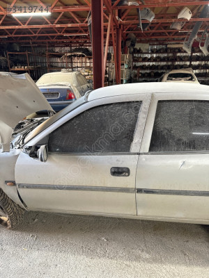 OPEL VECTRA B SOL ÖN KAPI HATASIZ