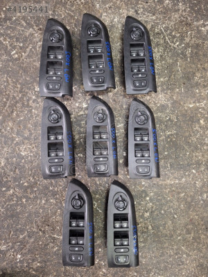 FİAT 500 X SOL ÖN DÖRTLÜ CAM DÜĞMESİ ÇIKMA ORJİNAL YEDEK PARÇA