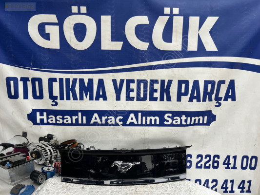 FR3B-6342504 Ford Mustang Arka Bagaj Kapağı Plastiği ORJİNAL