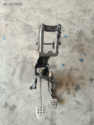 Opel Tigra Debriyaj - Fren Pedalı