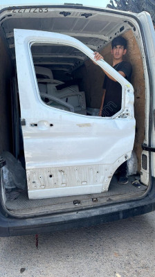 FORD TRANSİT SAĞ ÖN KAPI ORJİNAL ÇIKMA