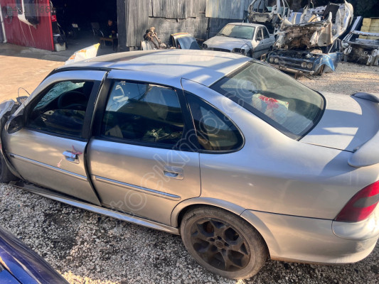OPEL VECTRA B SOL ARKA KAPI CAMI ARKA KELEBEK CAMI ORJİNAL GM