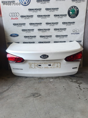 Kia Cerato arka bagaj kapağı