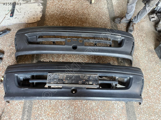 Orjinal Çıkma Toyota Hiace Ön Tampon - Temiz ve Kullanıma Haz