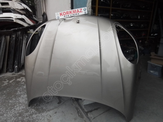 PORSCHE MACAN MOTOR KAPUTU