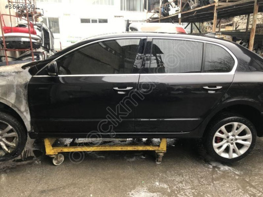 SKODA SUPERB 2008 2015 SOL ÖN KAPI (SÖKME) DOLU 3T0831051