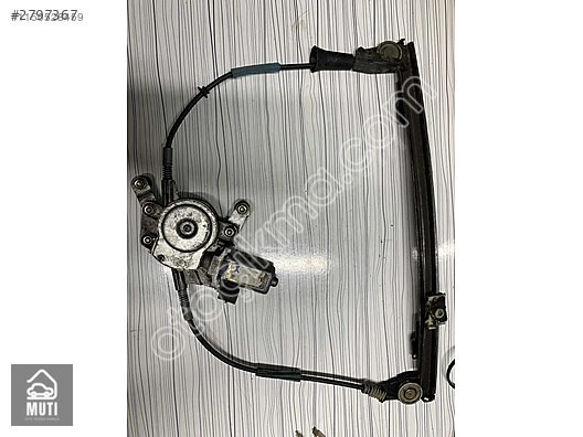 Fiat Palio ön sol cam kırikosu