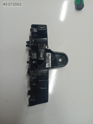 Renault captur 2 çamurluk braketi sag 622228340R