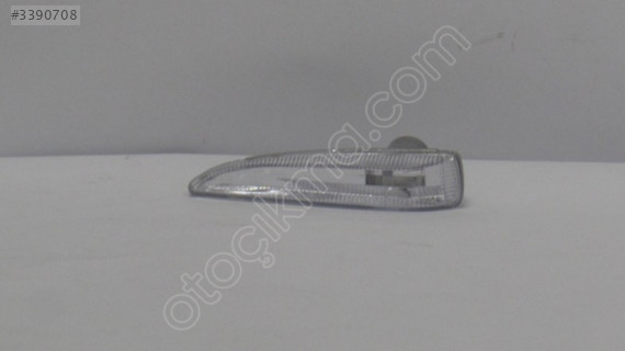 LANCER 06- ÇAMURLUK SİNYALİ SAĞ MB4080300