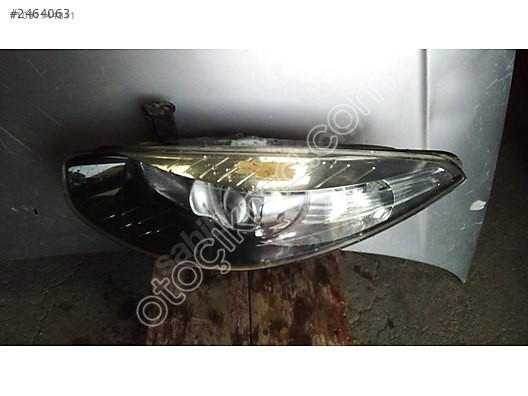 Renault Fluence Modeli İçin Sol Ön Far Çıkma Parçası